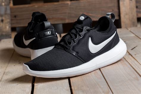 nike roshe one's are they real